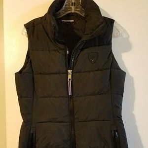 Tommy hilfiger black vest